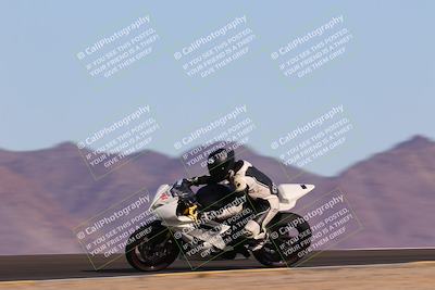 media/Dec-17-2022-SoCal Trackdays (Sat) [[224abd9271]]/Turn 12 Inside Distant (1025am)/